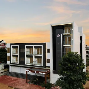 Lexus Hotel